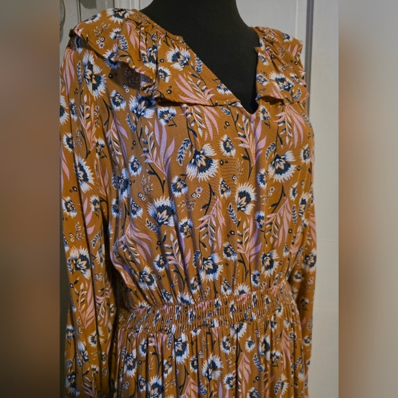 Universal Thread Floral Dress With Balloon Sleeves - Picture 4 of 7